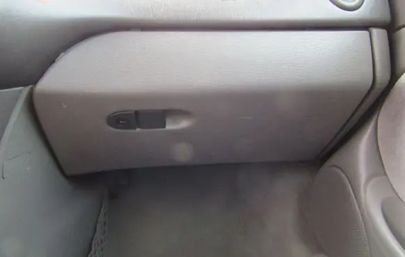 Saab 9-3 Ver1 Glove box 