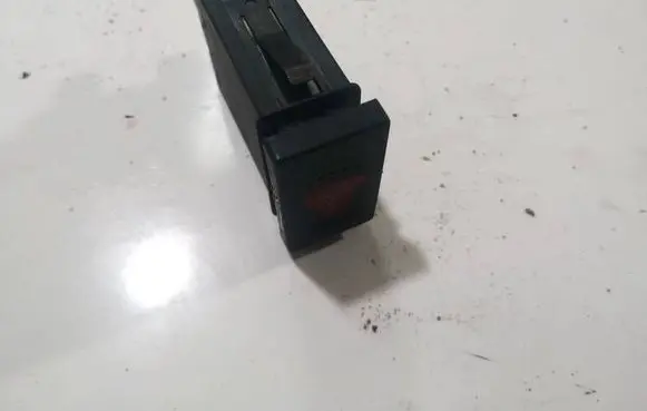 Volkswagen PASSAT B5 Hazard light switch 3B0953235D