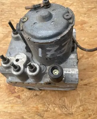 Volkswagen Transporter - Caravelle T4 ABS Pump 703907379A 6720126 0273004098