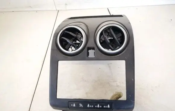 Nissan Qashqai Dash center air vent grill 68260jd02a