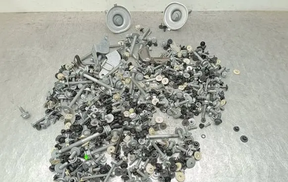 Nuts/bolts