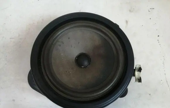 Audi A3 S3 8P Front door speaker 8P0035411