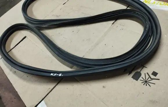 Jeep Renegade Trunk rubber seal (body) 