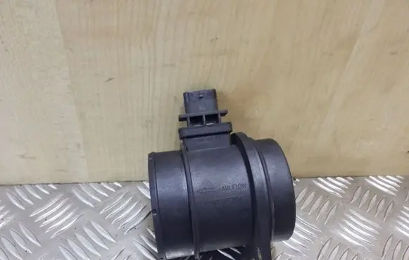 KIA Sorento Mass air flow meter F00C2G7025