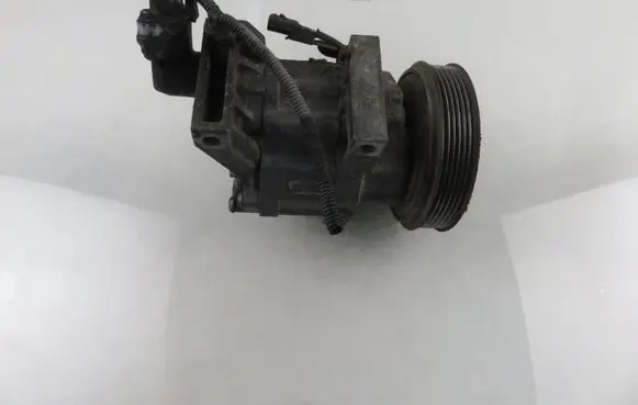 Dacia Dokker Air conditioning (A/C) compressor (pump) Z0014345B
