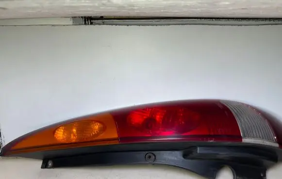 Nissan Almera Tino Rear/tail lights