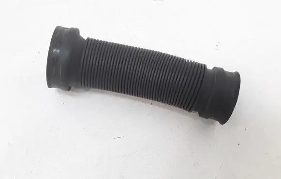 Opel Astra H Air intake duct part 13105267
