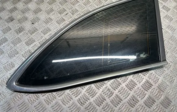 Skoda Superb B6 (3T) Rear side window