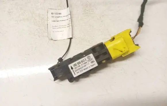 Volkswagen Touareg I Airbag deployment crash/impact sensor 4B0959643E
