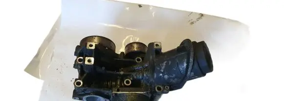 Honda CR-V Oil filter mounting bracket NOCODE