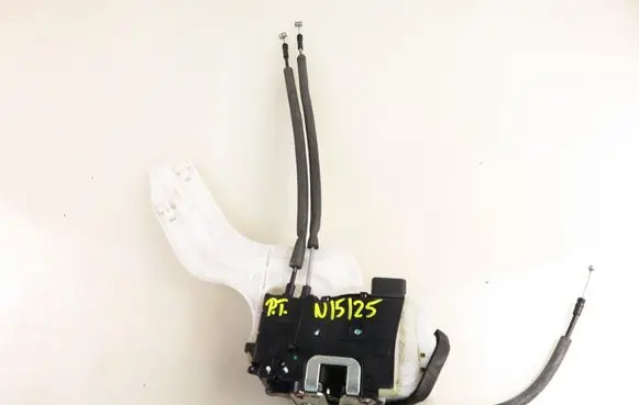 Hyundai ix35 Rear door lock 814202Y010