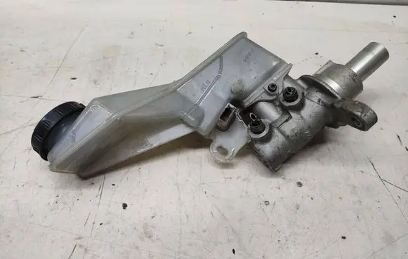 Nissan Qashqai Master brake cylinder 0204Y24277