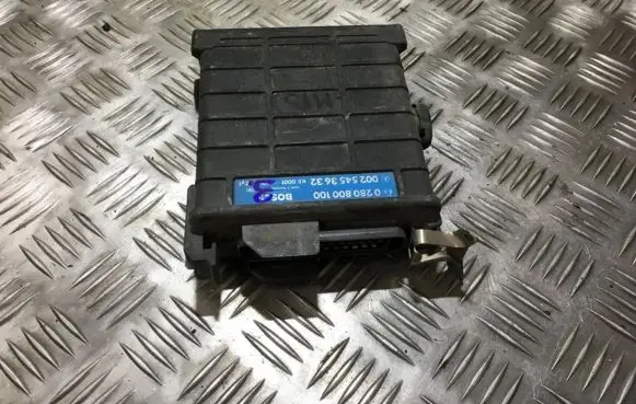 Mercedes-Benz 190 W201 Engine control unit/module 0280800100 0025453632