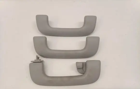 Hyundai Kona I A set of handles for the ceiling 