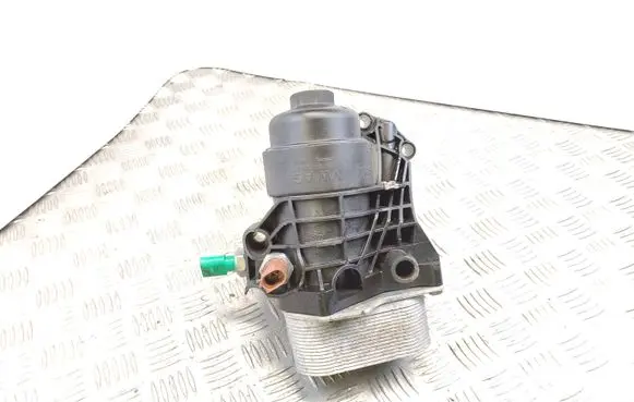 Oil filter mounting bracket