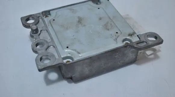 Nissan X-Trail T30 Airbag control unit/module 988208H40E