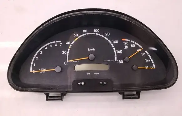 Speedometer (instrument cluster)
