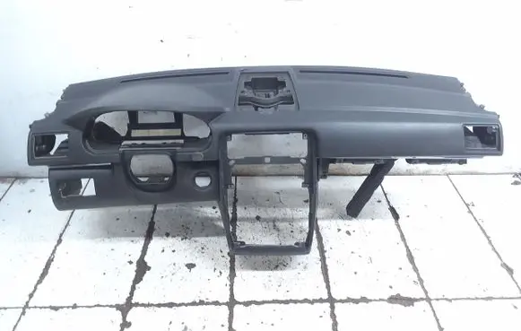 Mercedes-Benz B W245 Dashboard A1698310746