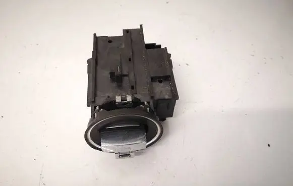 Volkswagen PASSAT B6 Ignition lock 3C0905843M