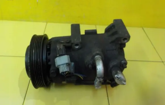 KIA Sportage Air conditioning (A/C) compressor (pump) F500DX9EA04