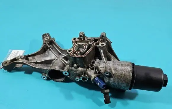 Skoda Superb B8 (3V) Oil filter mounting bracket 06L903143D IMPRK1440367