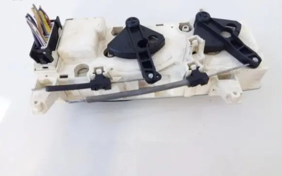 Audi A4 S4 B5 8D Climate control unit
