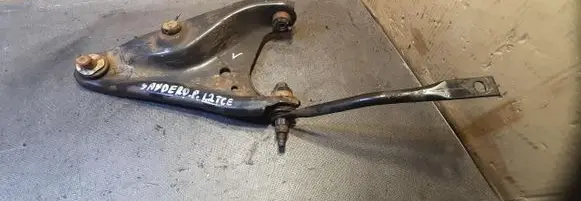 Dacia Sandero II Front control arm 
