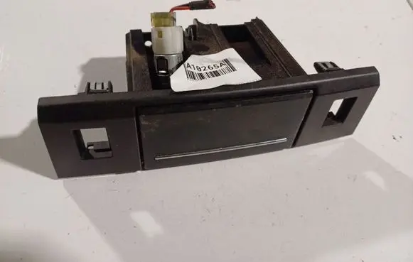 Chrysler 300 - 300C Car ashtray 1168250AB