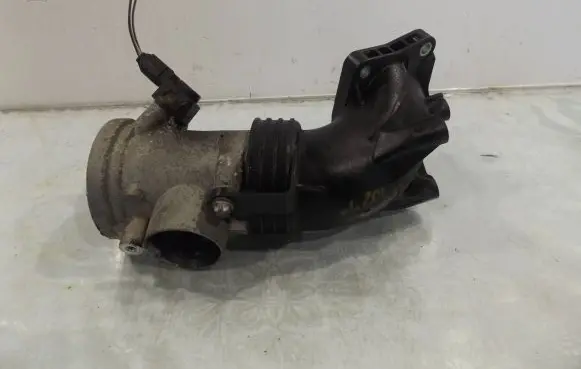 Mercedes-Benz C W204 Air intake hose/pipe A6460980024