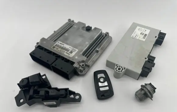 BMW 5 F10 F11 Engine ECU kit and lock set 8572869 0281019495 030056272