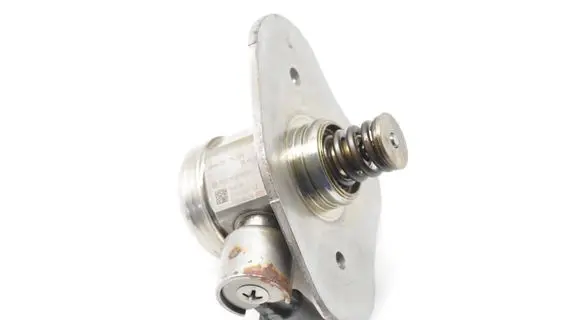 BMW 3 E92 E93 Fuel injection high pressure pump 7562473