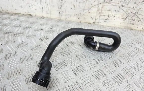 Engine coolant pipe/hose