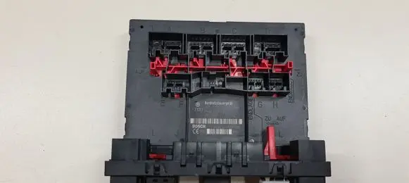 Volkswagen PASSAT B6 Comfort/convenience module 3C0937049J F005V00530 022510050021