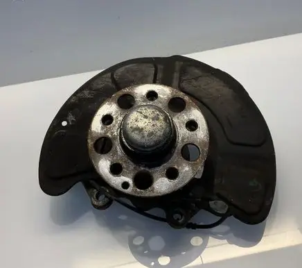 Mercedes-Benz E W212 Front wheel hub A2123320800 2123320800