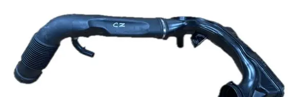 Volvo V40 Air intake hose/pipe 31370135