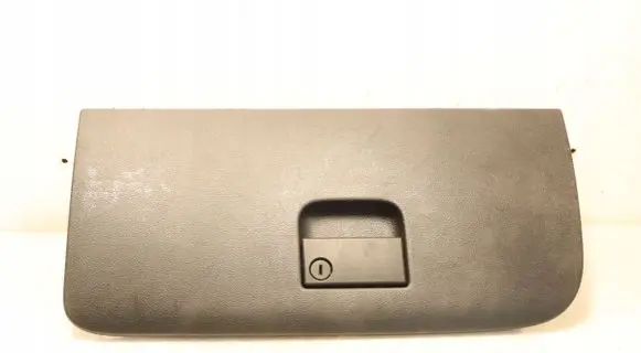 Glove box