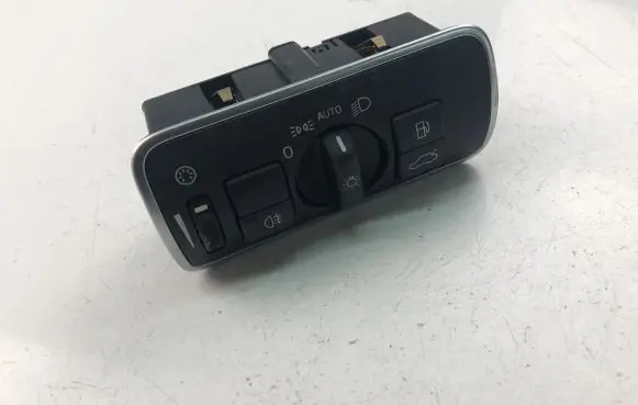 Volvo V60 Light switch 30739448