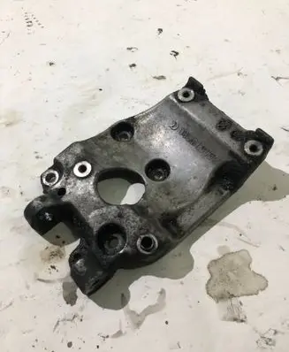 Ford Focus Engine mounting bracket 9646719580