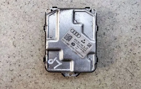 Volkswagen Golf VII Xenon control unit/module 8V0907399D30 8V0907399D