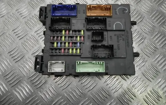 Ford Focus Power management control unit F1FT14A073GG K1013