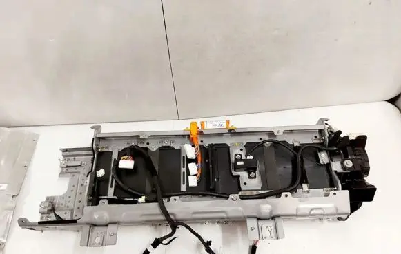 Hyundai Kona I Hybrid / electric car battery 