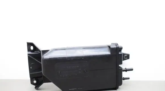Active carbon filter fuel vapour canister