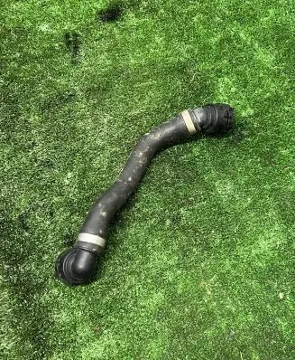 Mercedes-Benz E W213 Engine coolant pipe/hose a2135014201