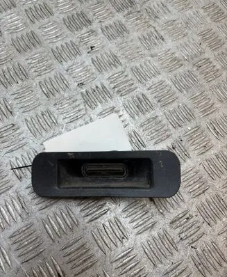 Opel Zafira B Tailgate opening switch 13271375