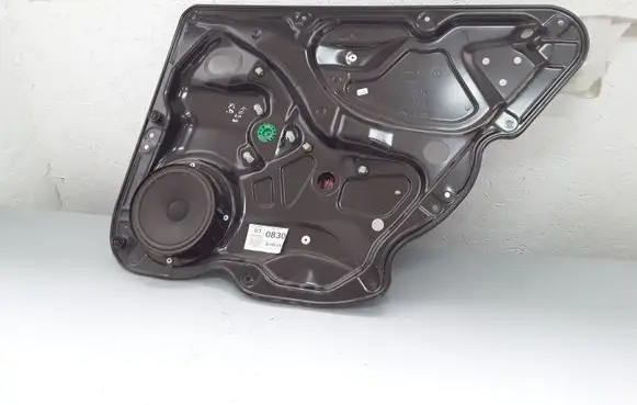 Volkswagen PASSAT B7 Rear window lifting mechanism without motor 3AA839756 929913102