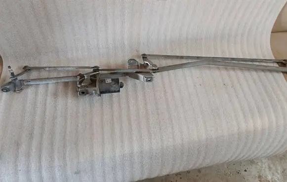 Citroen C4 I Front wiper linkage and motor 9681994080 404638