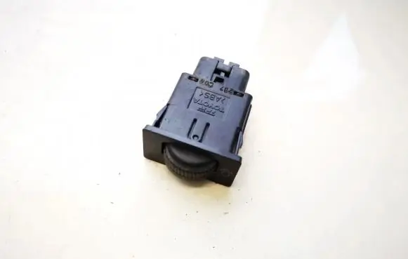 Toyota Avensis T220 Headlight level height control switch
