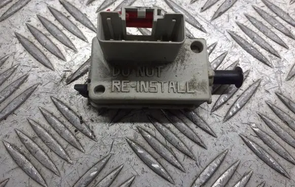 Chrysler PT Cruiser Brake pedal sensor switch 56045043AG