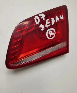Volkswagen PASSAT B7 Tailgate rear/tail lights
