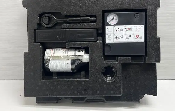 Porsche Panamera (970) Tool box 97055141409